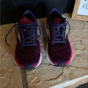 Brooks Women's Athletic Shoes - Navy and Pink